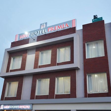 Mint Hotel Premia Chandigarh, Zirakpur Luaran gambar