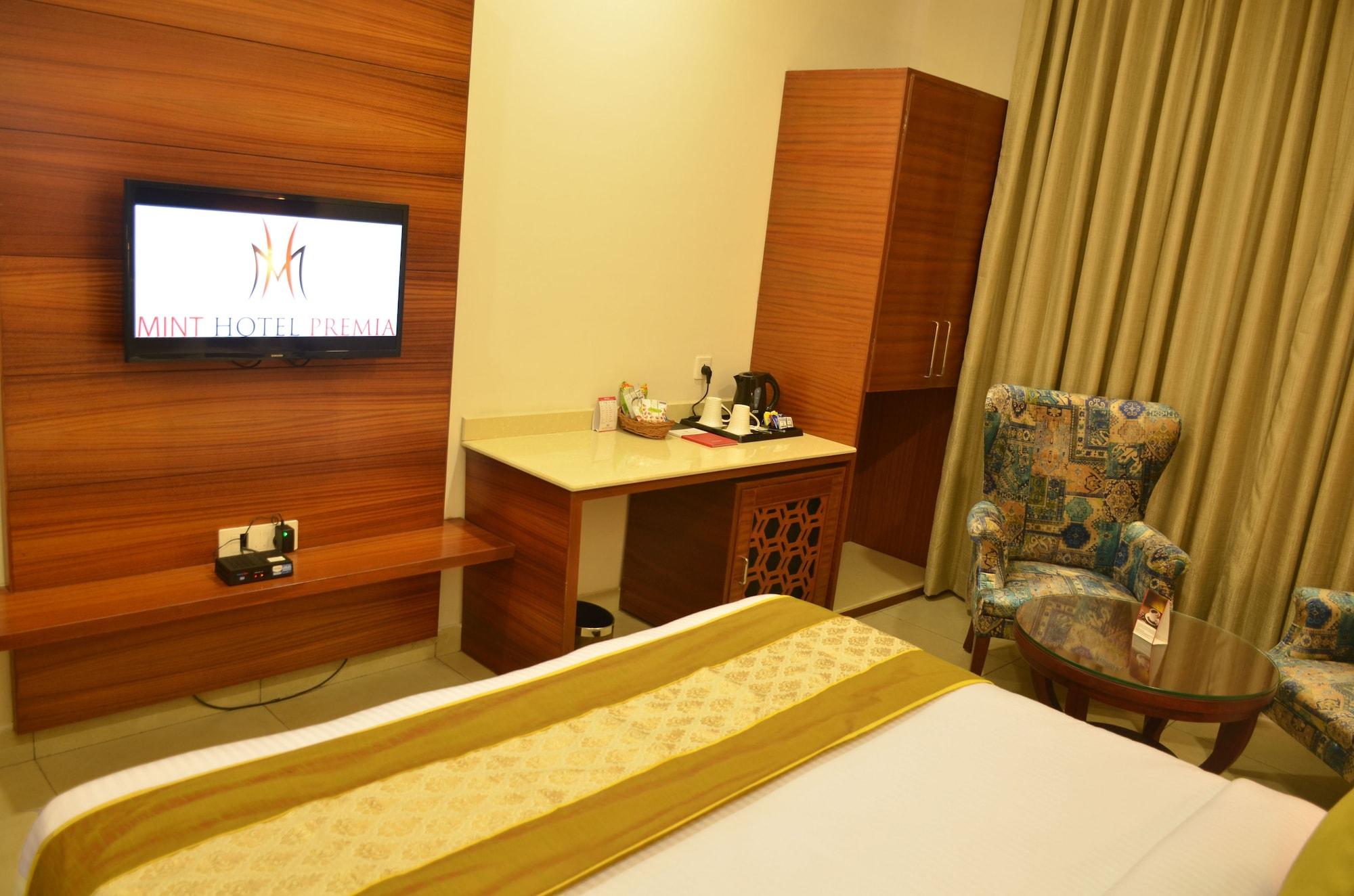 Mint Hotel Premia Chandigarh, Zirakpur Luaran gambar