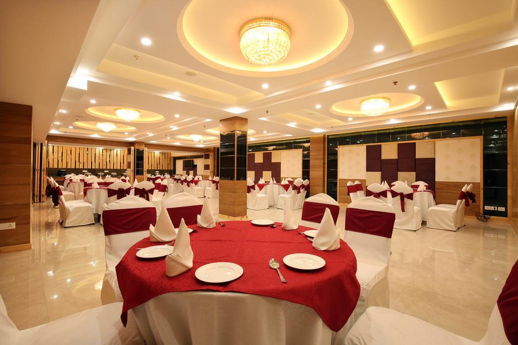 Mint Hotel Premia Chandigarh, Zirakpur Luaran gambar