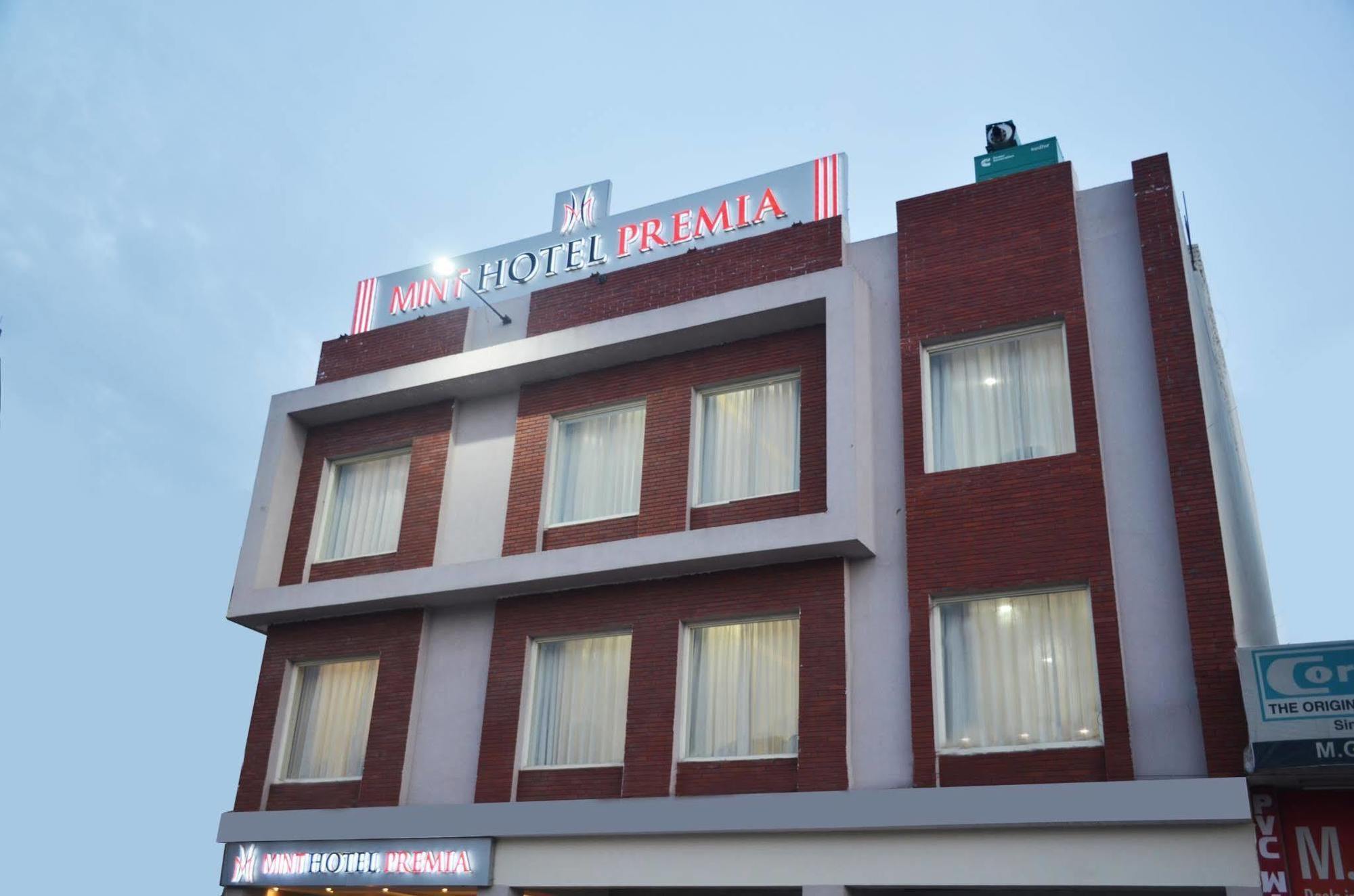 Mint Hotel Premia Chandigarh, Zirakpur Luaran gambar