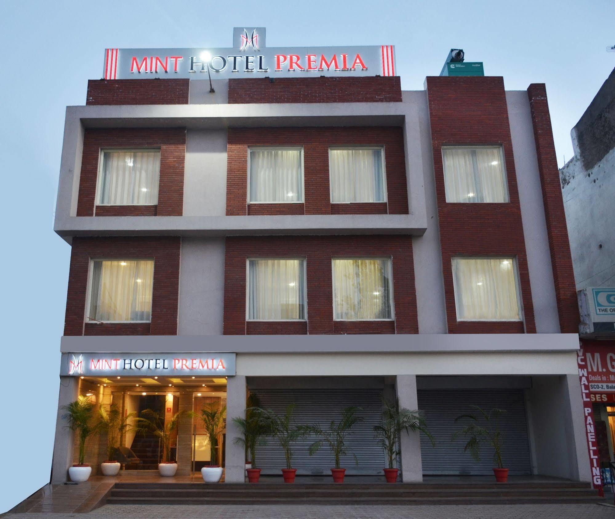 Mint Hotel Premia Chandigarh, Zirakpur Luaran gambar